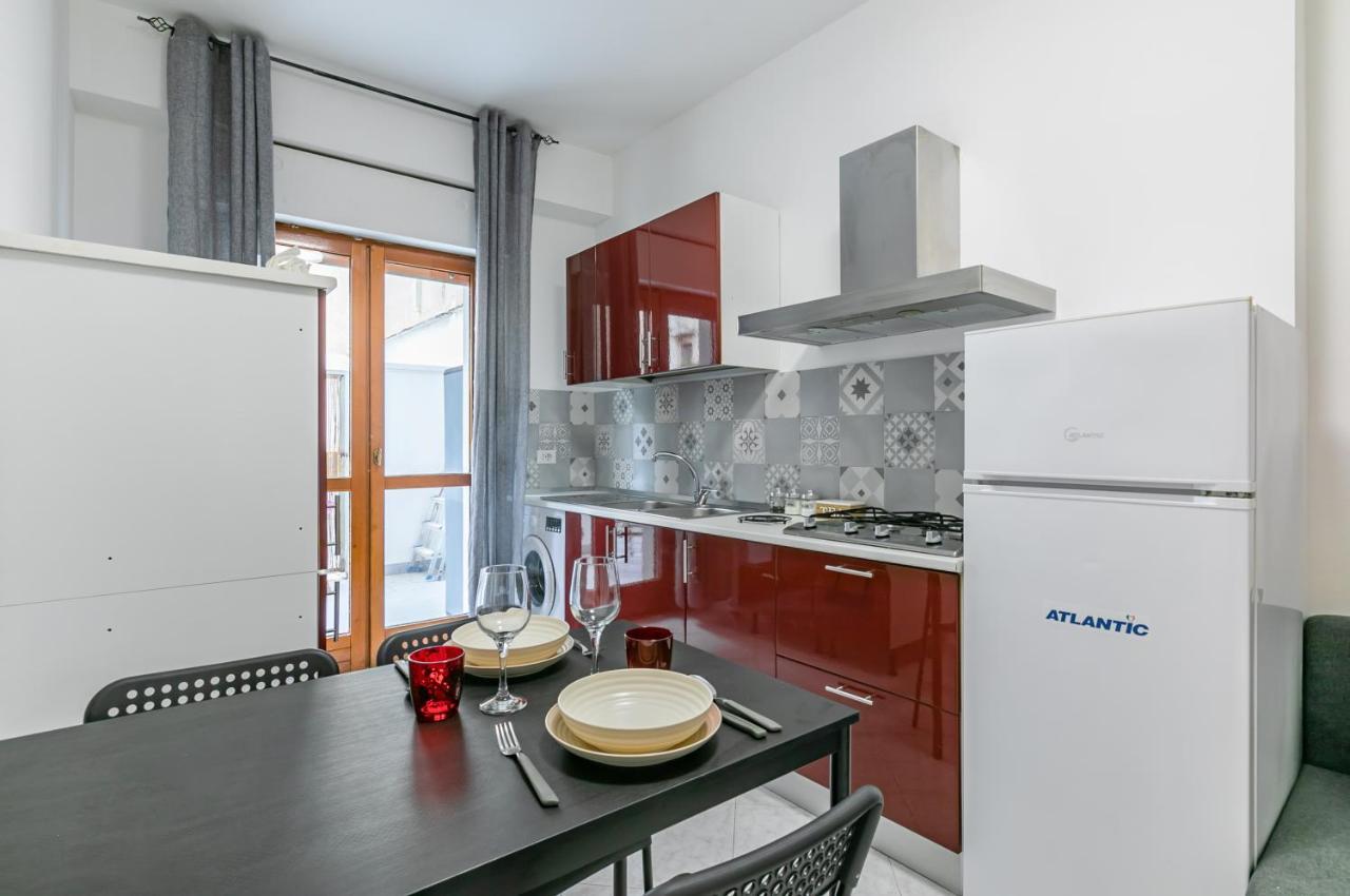 Villa Malfitano And Lolli Station Apt With Terrace ปาแลร์โม ภายนอก รูปภาพ